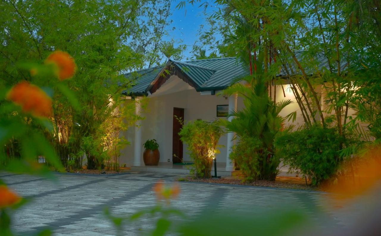 Contour Backwaters Hotel Resort & Convention Centre Rāmankari Exterior foto