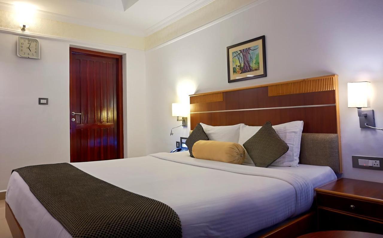 Contour Backwaters Hotel Resort & Convention Centre Rāmankari Exterior foto